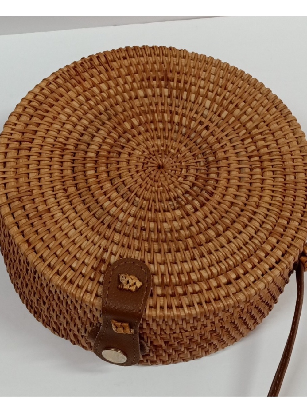 Round Woven Crossbody Bag in Natural Brown NWOT - Picture 4 of 12